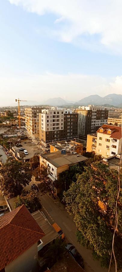 Old Train Apartment Tirana Exterior foto